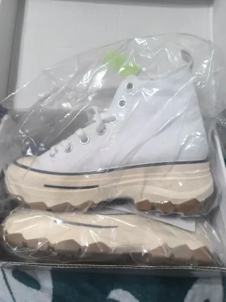 Zapatillas tipo Converse plataforma blanca