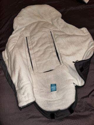 Sacco passeggino grigio con interno caldo