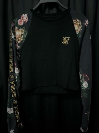 Conjunto SikSilk negro estampado flores