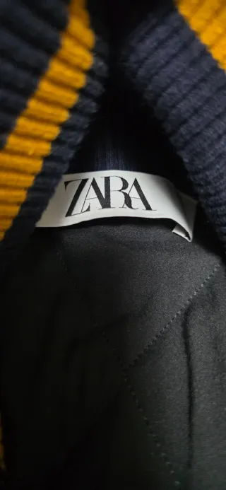 Bomber Zara XL Negra y Dorada