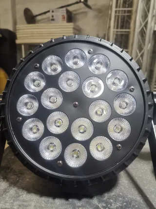 4 Focos Par LED 200w