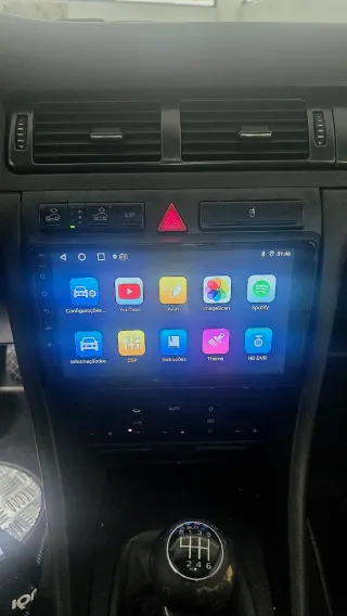Rádio Audi A6 C5 Android 14 com Carplay sem fios.
