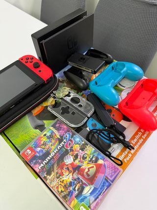 Nintendo Switch + Mario Kart 8 Deluxe