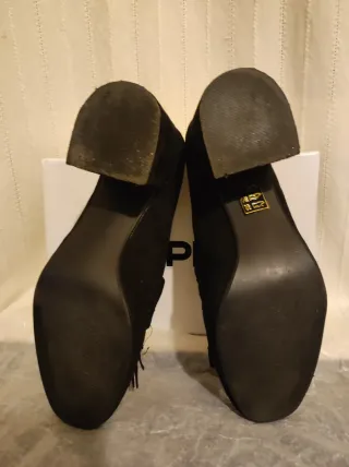 Mocasines tacón Dospies Talla 37 Negro/Oro