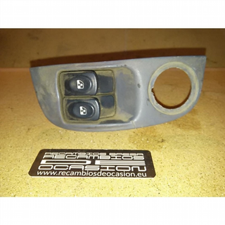 Mando elevalunas delantero izquierdo Renau