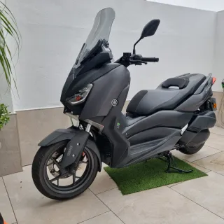 Yamaha XMAX 300