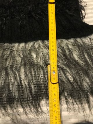 Abito nero con pelliccia