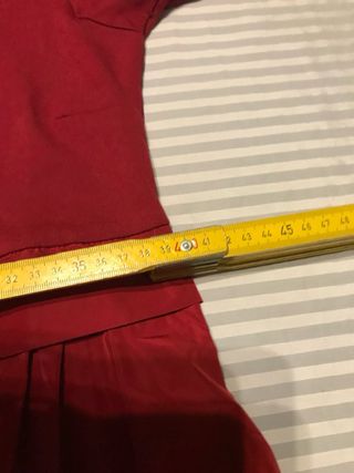 Abito rosso con tasche