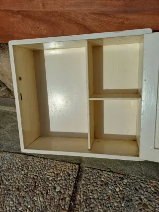 Antiguo botiquín enfermería cruz roja