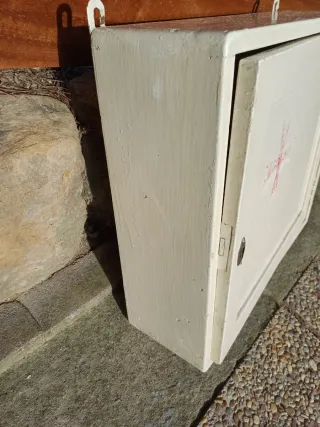 Antiguo botiquín enfermería cruz roja