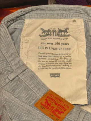 Pantalones Levi's de pana Azul celeste Talla M