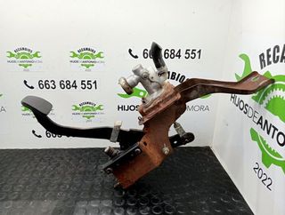 Pedal del embrague nissan cabstar ->09.06 98648