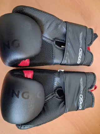 Guantes de Boxeo Outshock 12oz Negros