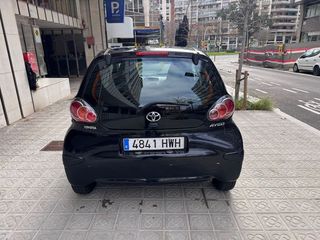 Toyota Aygo 1.0 70 x-play