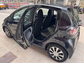 Toyota Aygo 1.0 70 x-play