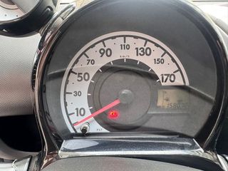 Toyota Aygo 1.0 70 x-play