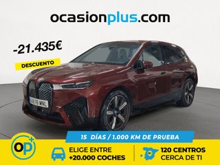 BMW iX xDrive50 385 kW (523 CV)