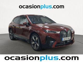 BMW iX xDrive50 385 kW (523 CV)