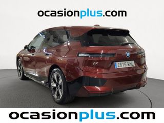 BMW iX xDrive50 385 kW (523 CV)