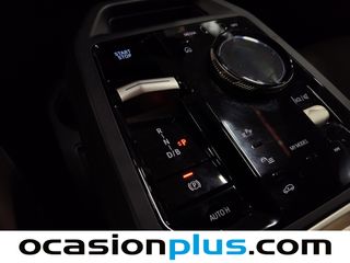 BMW iX xDrive50 385 kW (523 CV)