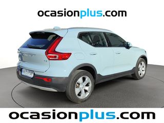 Volvo XC40 T3 Momentum 115 kW (156 CV)