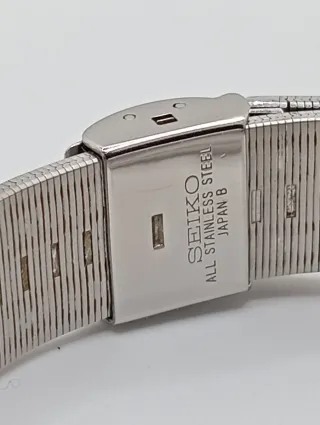 Reloj Seiko Matrix Digital Plata Negro