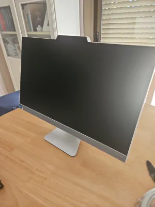 All in One ASUS 23.8 Plata y blanco