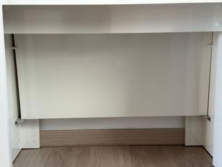 Mesa de madera blanca extensible