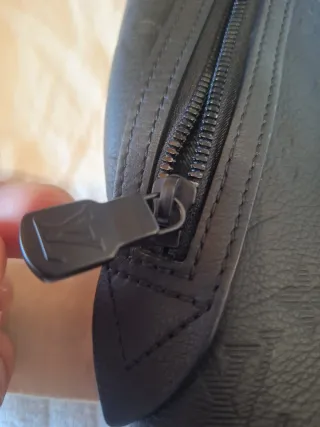 Riñonera Louis Vuitton Negra