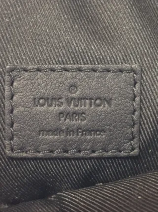 Riñonera Louis Vuitton Negra