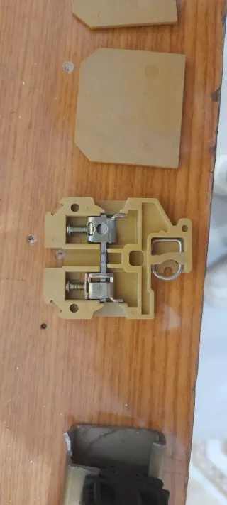 Morsetti per guida din g 4mm