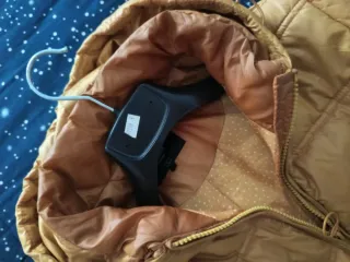 Piumino donna giallo con cappuccio