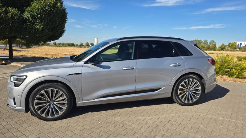 Audi e-tron 55 Quattro - foto 1