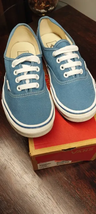 Zapatillas Vans Azules y Blancas