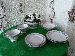 Lotto di piatti in porcellana con bordo oro