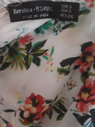 Mono corto floral blanco