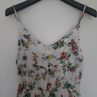 Mono corto floral blanco