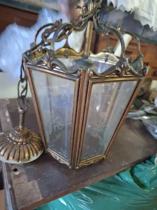 Lámpara de bronce y cristal tallado vintage