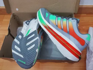 Adidas Adistar HRMY Talla 42 Edición especial.