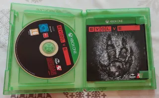 Juego "Evolve" para Xbox One En perfecto estado.