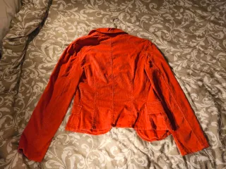 Chaqueta pana Mango roja