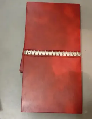 ÁLBUM DE SELLOS MARCA FILABO COLOR ROJO FILATELIA