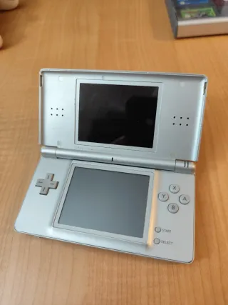 Nintendo DS Plata