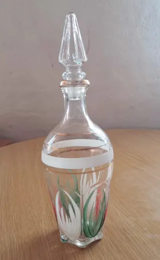 Botella licorera de cristal decorada