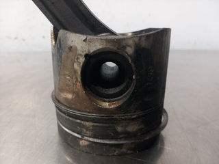 PISTON MERCEDES-BENZ VITO BASIC-KOMBI (639) 65194