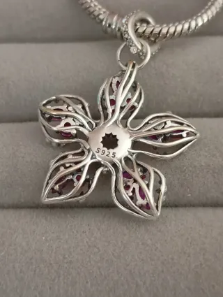 Charm Flor Demogorgon