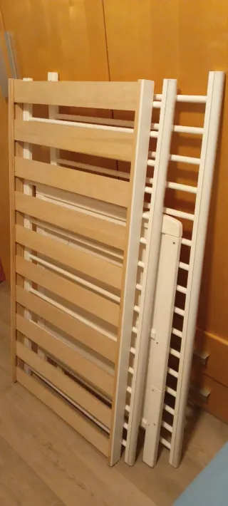 Cuna de bebé blanca