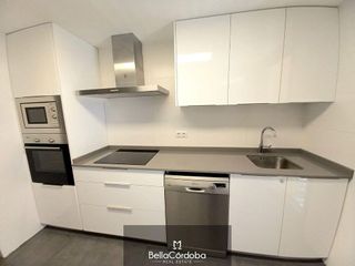 Piso en venta en Poniente-Norte - Miralbaida - Parque Azahara en Córdoba