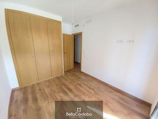 Piso en venta en Poniente-Norte - Miralbaida - Parque Azahara en Córdoba