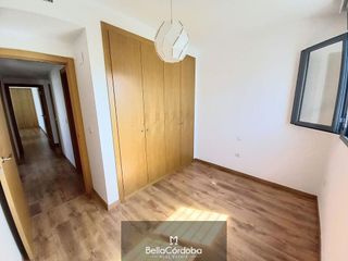 Piso en venta en Poniente-Norte - Miralbaida - Parque Azahara en Córdoba